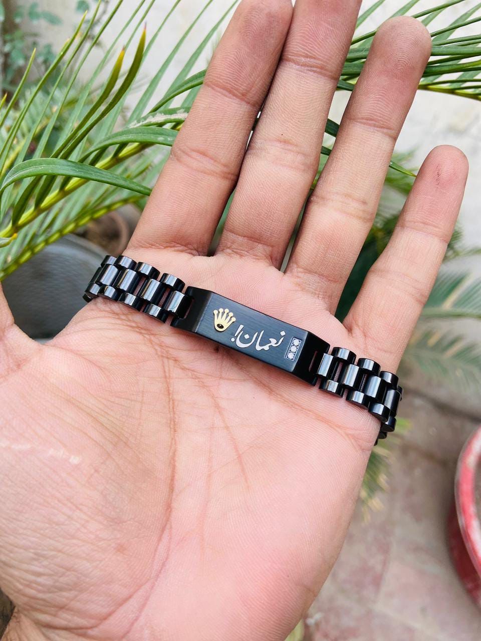 Royal Signature Engraved Name Bracelet
