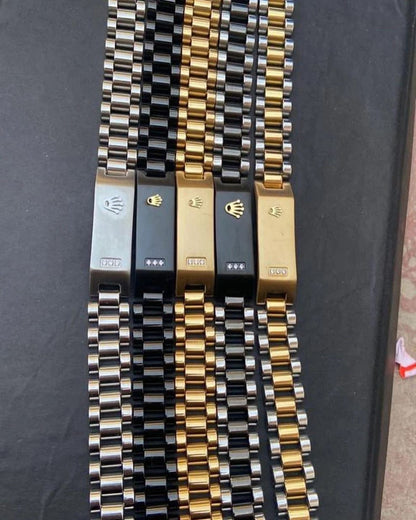 Royal Signature Engraved Name Bracelet