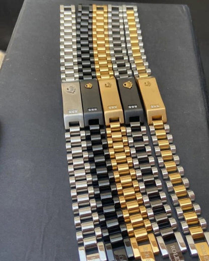 Royal Signature Engraved Name Bracelet